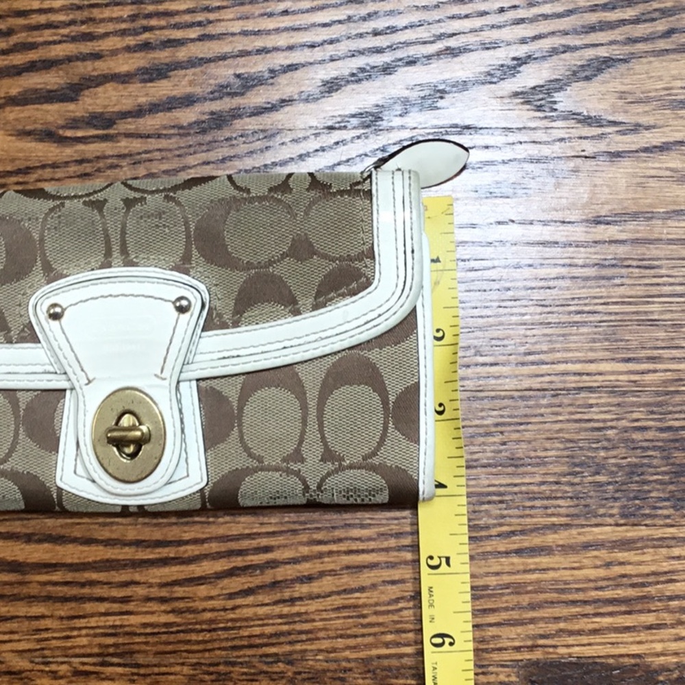Coach Classic Wallet - Picture 9 of 9
